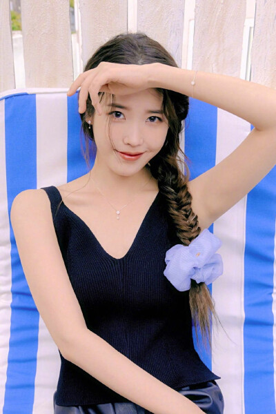 2021夏季画报 iu超美 清纯少女感十足！(IU X jestina)