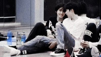 “鱼会永远记住他和狼相爱的故事宋亚轩也是”
宋亚轩x刘耀文
文轩
原截藏在白云里