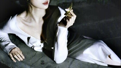 拿图看简介
“女主视角”