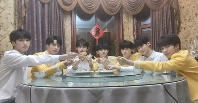 时代少年团
图片来源于wb