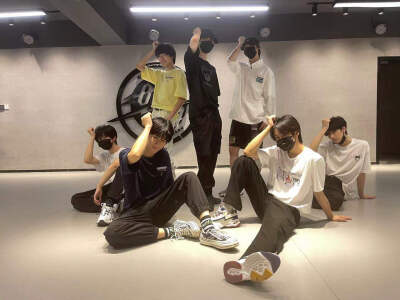 时代少年团
图片来源于wb