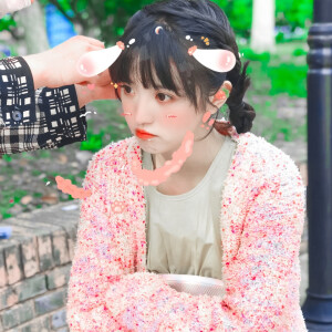 ⚝·田曦薇·
贴纸许辄