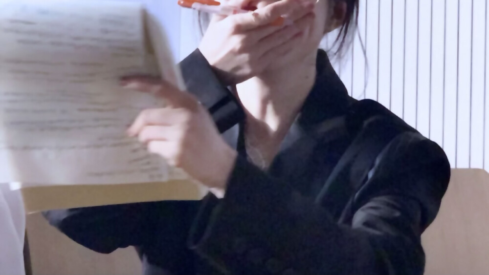 拿图看简介
“女主视角”