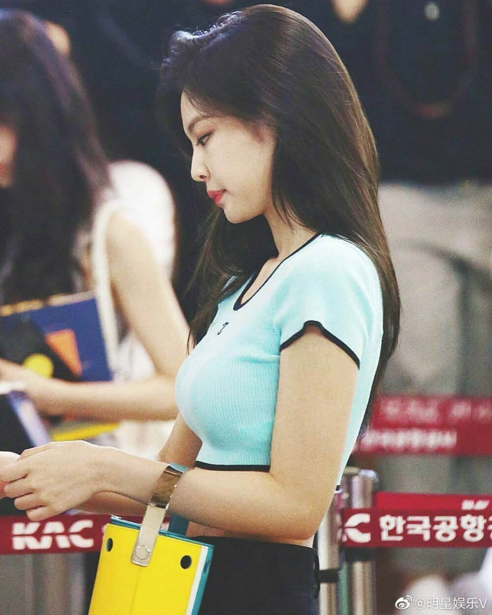 金智妮JENNIE