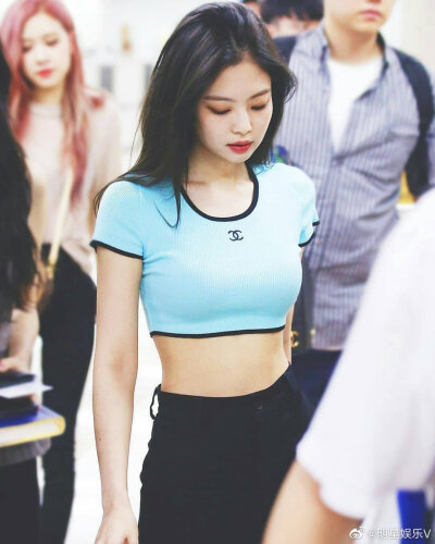 金智妮JENNIE