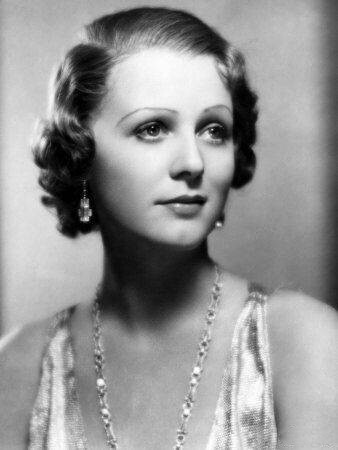 女演员格洛莉娅·斯图亚特（Gloria Stuart）（1910年-2010年）