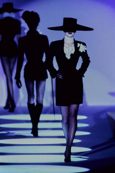 Thierry Mugler Spring 1997 ???