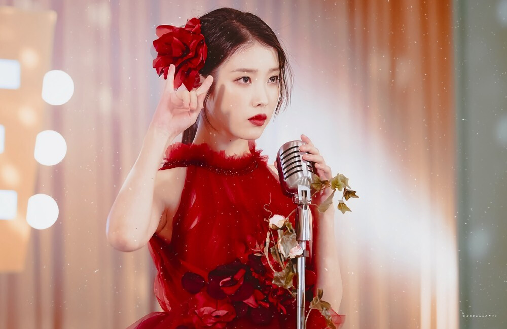 #IU##iu李知恩正规五辑lilac#
My lover ​请你把我的星河长明 · iu ​​​
cr@小闲星斗tsuki