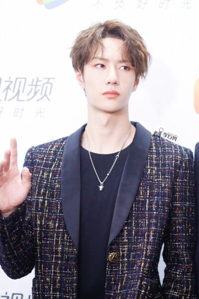 190712 天津见面会群访 @UNIQ-王一博 cr:logo ​​​