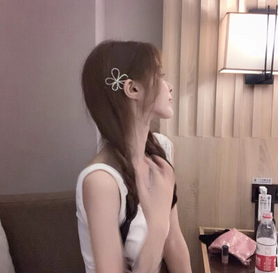 很多人对你感兴趣 但没有人执着于你