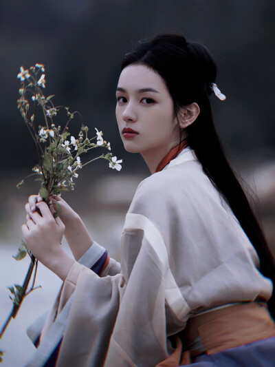 周也 二传@覓柏林