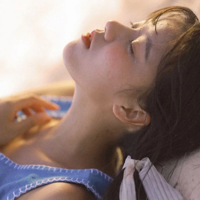 女生头像ɜ:老娘一个人也能活的很精彩~