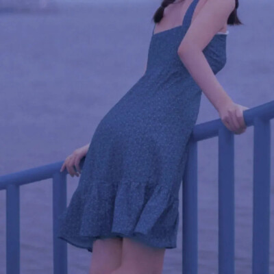 女生头像ɜ:老娘一个人也能活的很精彩~