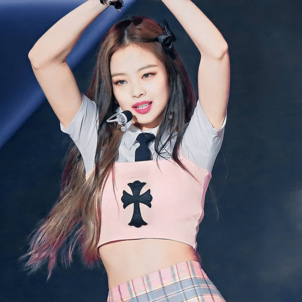 JENNIE