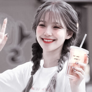 
    ：热恋105℃

  /白知宪/
原 GirlGroupCD