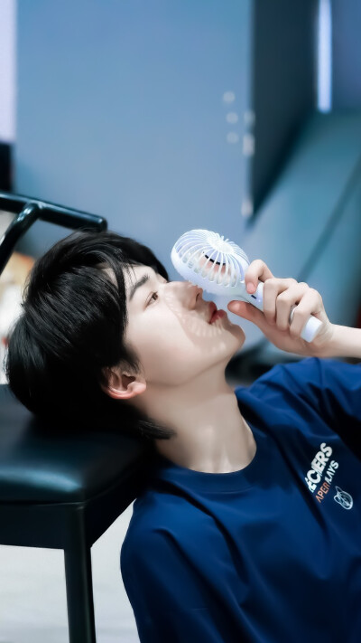 “小宋老师”
宋亚轩/苏粟粟