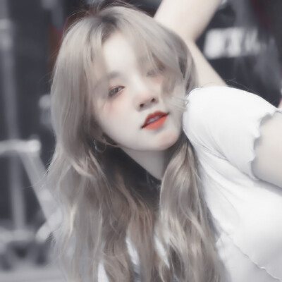 YUQI *
无心#无_愧
：這不正是你想要的嗎 .
cr：YUQIMIROTIC .
林之赴/YEYINEN *