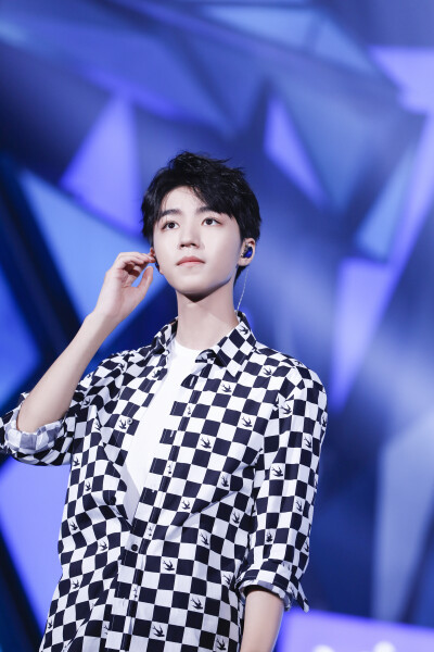 王俊凯《快乐大本营》