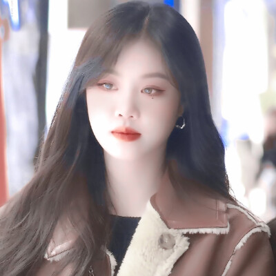  ▪Soojin
○前髪がかわいい
♢ふにゃふにゃ
原©®STILLLOVEU_kr
二传标明池肆染