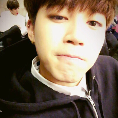 JIMIN。
