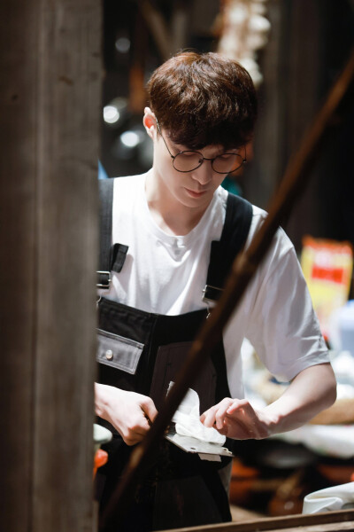 张艺兴 lay EXO 壁纸 头像