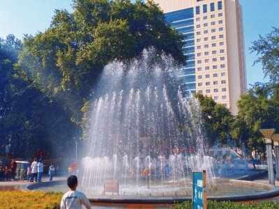 搞一张五月份的图see see