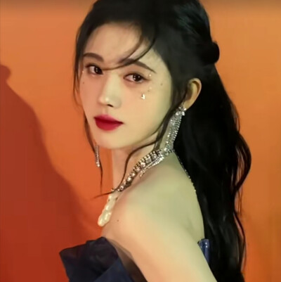 鞠婧祎可二改，二改收藏专辑注明江柒染