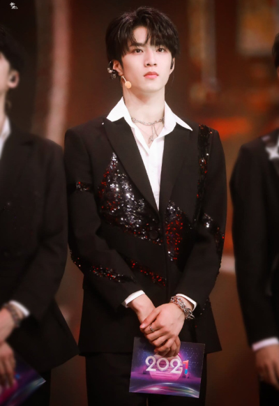 刘耀文舞台壁纸
要永远相信刘耀文。