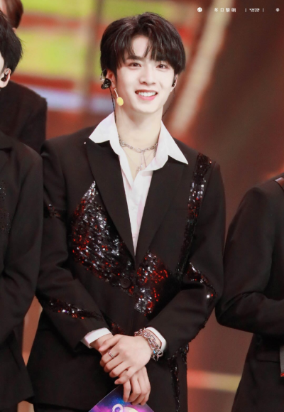 刘耀文舞台壁纸
要永远相信刘耀文。