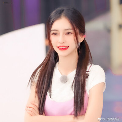 【侵权删】这里是Angelababy（杨颖）的美图啦~可甜可盐可飒你值得拥有哦！
我在豆蔻年华遇见你，想要陪你好多好多年。（图源很广，带水印，只是个人集baby美图）