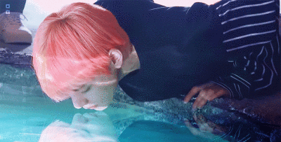 金泰亨GIF
