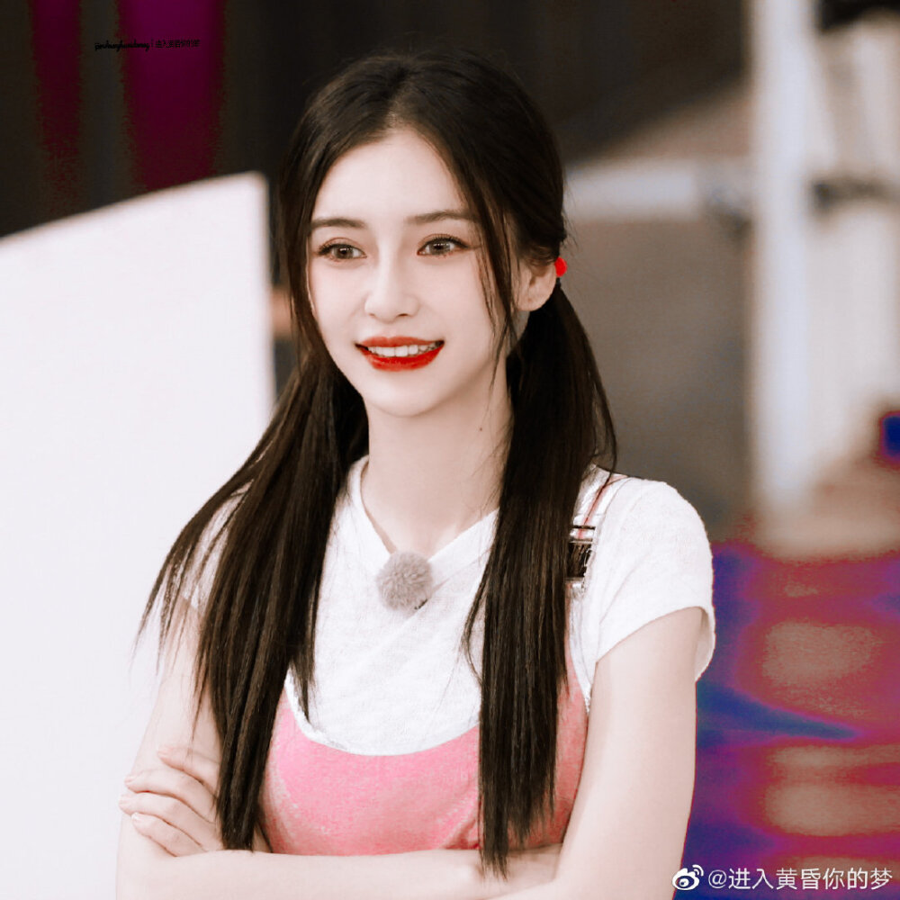 杨颖Angelababy
图源见水印