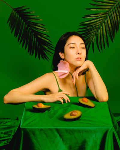 “这是你和我的第五个季节，想要见你却见不到”