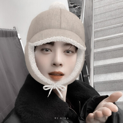 “月光还是少年的月光，九州一色还是李白的霜”——余光中《独白》