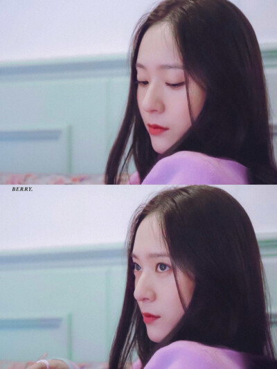 郑秀晶 Krystal cr：BerryKry1994
你在认真拍照，我在确认脉搏（´ω｀♡%）