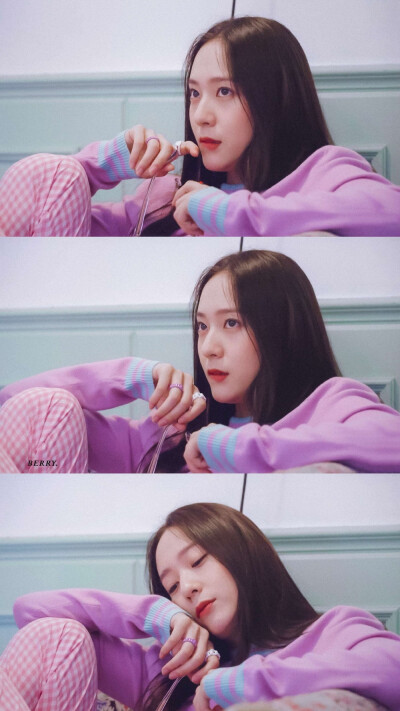 郑秀晶 Krystal cr：BerryKry1994
你在认真拍照，我在确认脉搏（´ω｀♡%）