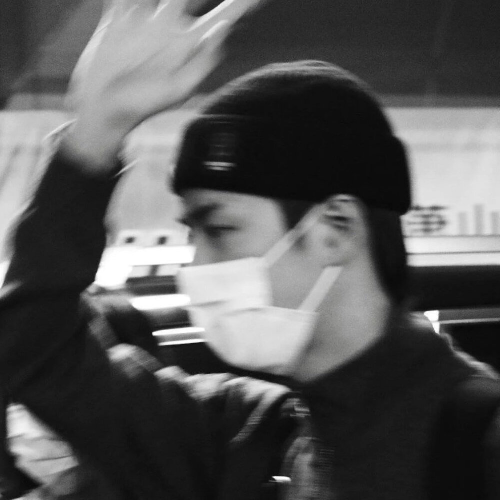 一博头像 cr：微博