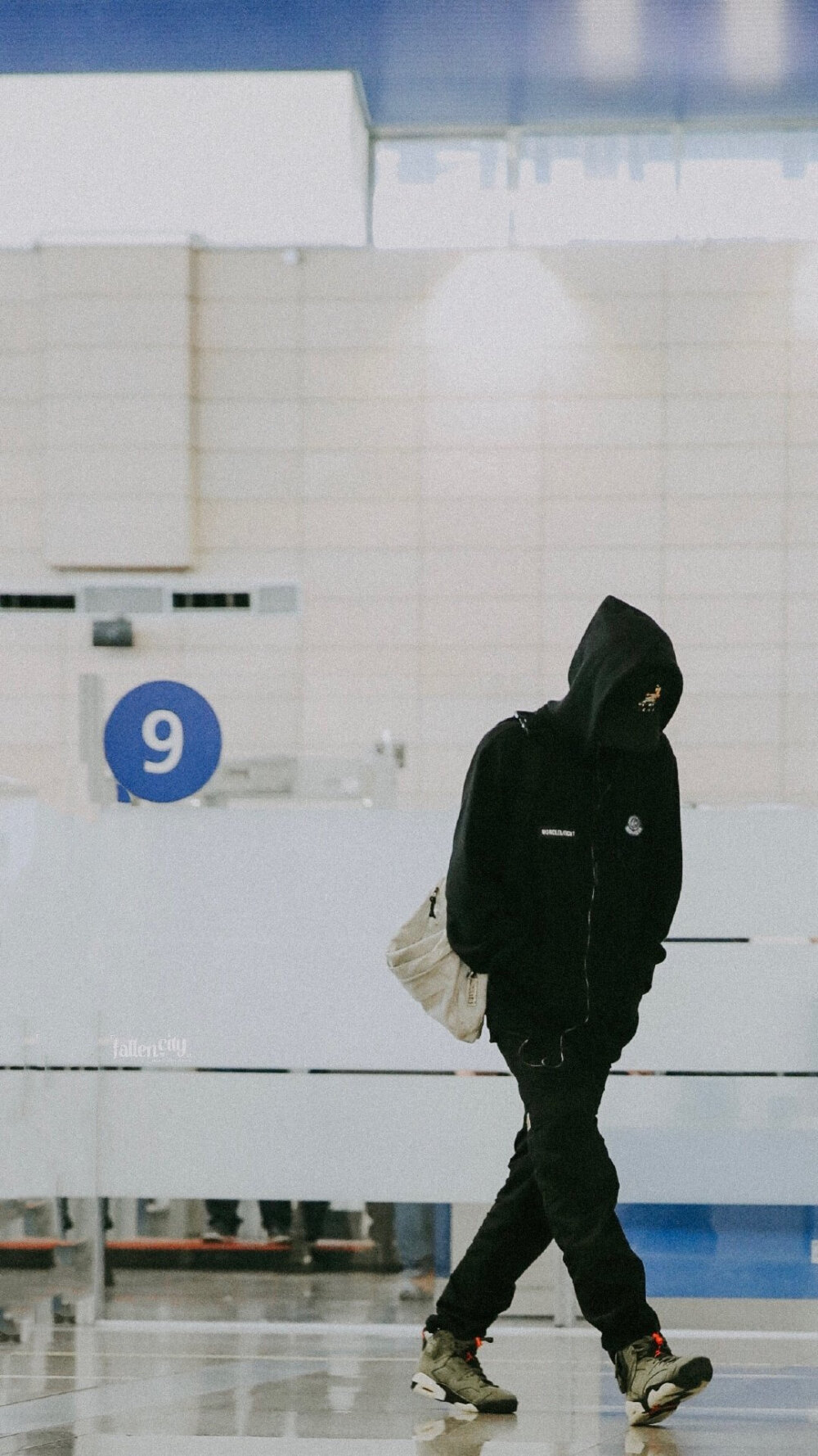 一博头像 cr：微博