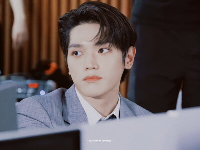 李泰容
