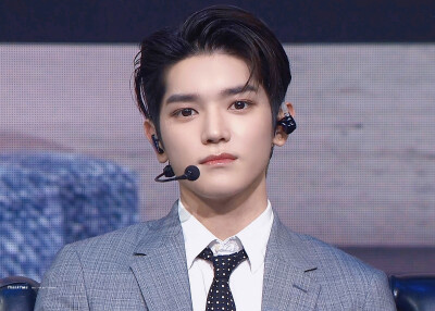 李泰容
