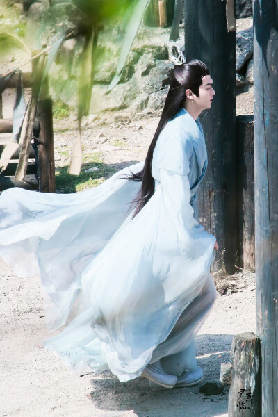 宝儿 你演的角色都太惨了