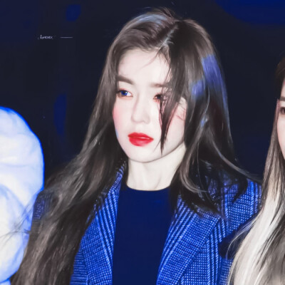 想了好多关于夏天的文案 都不及这一刻恰好来的风
裴珠泫‖FOREVER_RVL