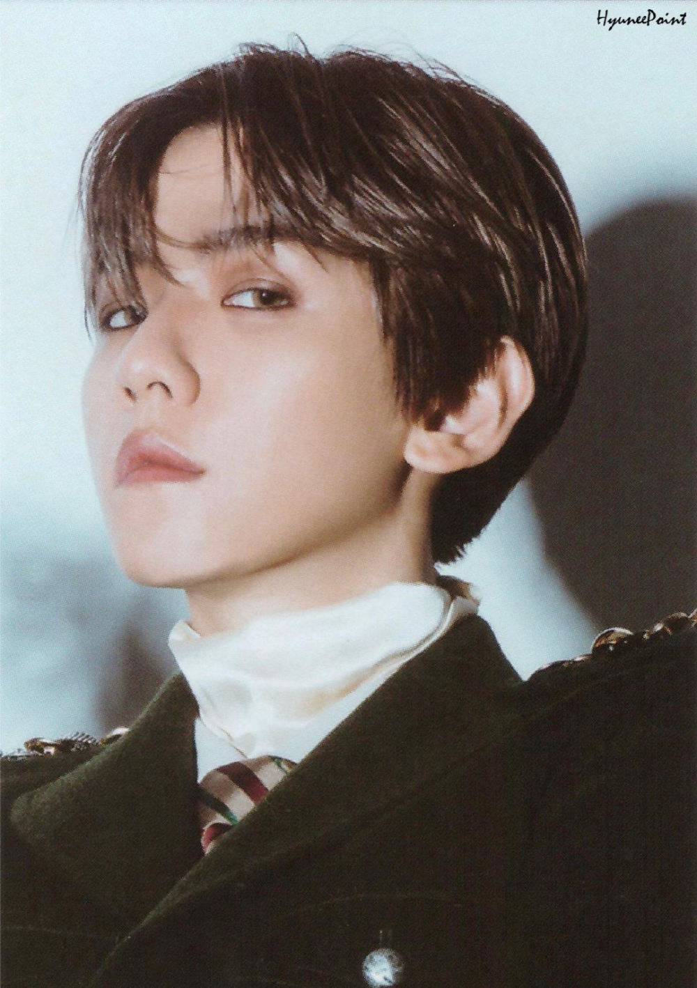 军装 真的yyds❤️
我可以称之为 边上校❤️
边伯贤军装✔️