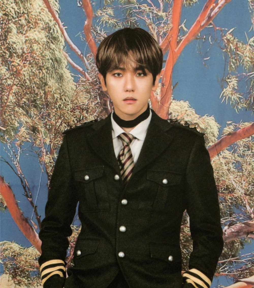 军装 真的yyds❤️
我可以称之为 边上校❤️
边伯贤军装✔️