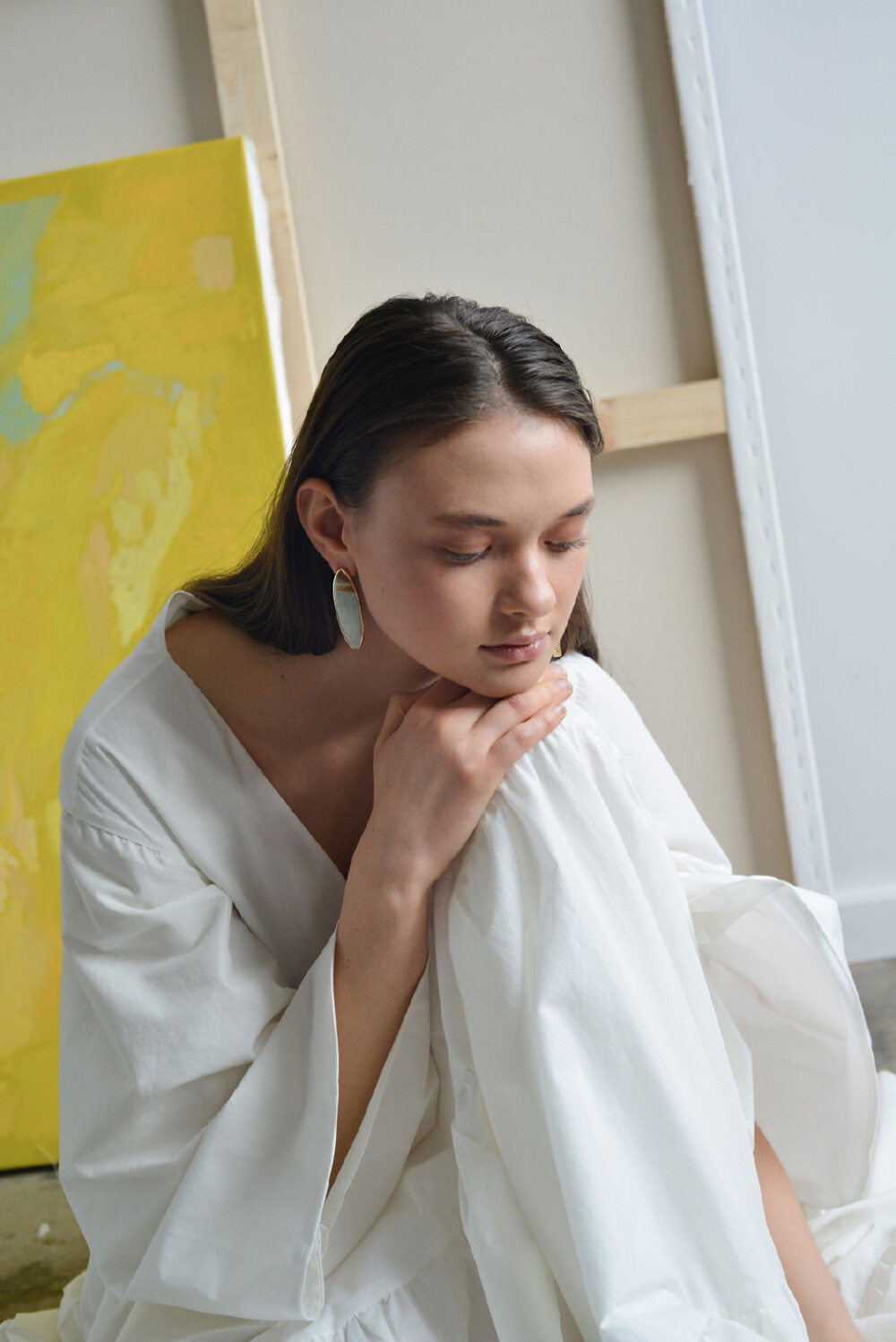 Stvdio Brooklyn: Romance Peinte
设计师Erica，拍摄灵感来自法国时尚杂志1986年的一幅画。 ​​​