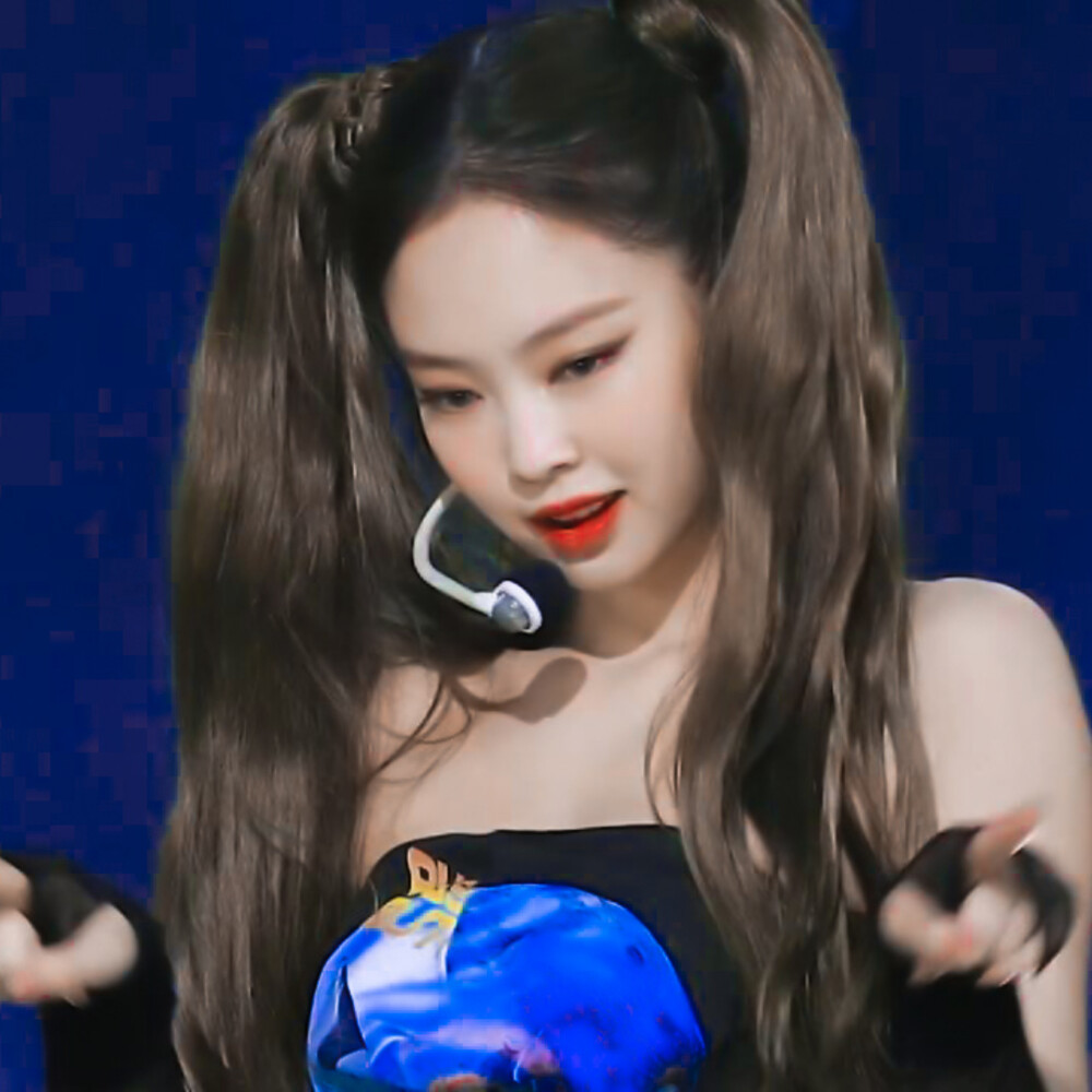 JENNIE
二转注明XUNIR禁二改