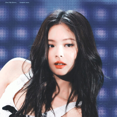 Jennie
©dear my queen