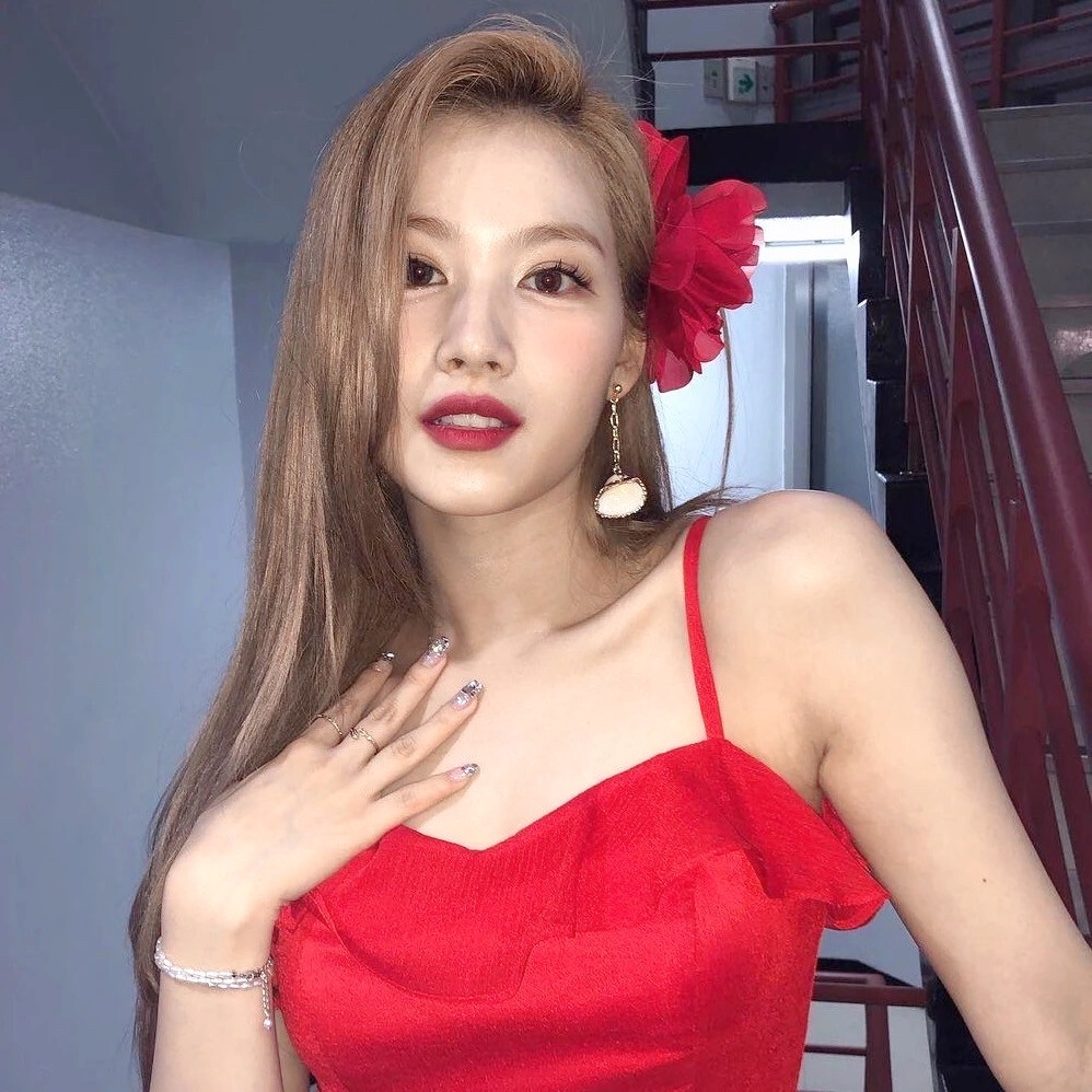 凑崎纱夏
//思念变成海