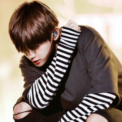 
迷路的小狗找不到路回家。
