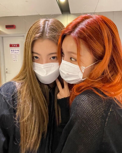 Lia & 黄礼志